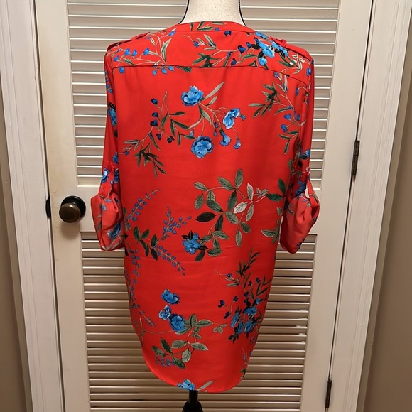 151. Calvin Klein Floral Print Roll Tab Sleeves Blouse in Vibrant Red, Size Med - Picture 8 of 14